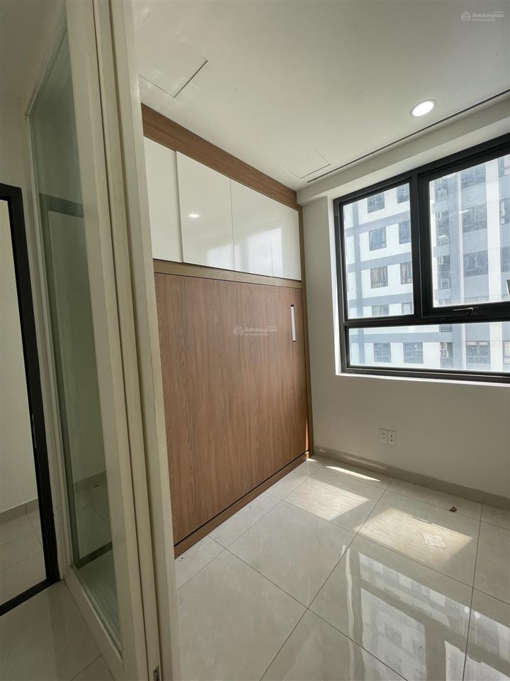 Bán căn 50m2  2pn2wc  50m2  tầng 15  view hồ bơi  giá 2,05 tỷ  sài gòn intela