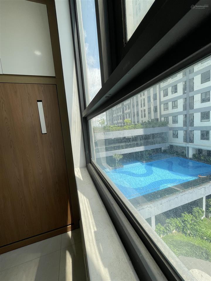 Bán căn 50m2  2pn2wc  50m2  tầng 15  view hồ bơi  giá 2,05 tỷ  sài gòn intela