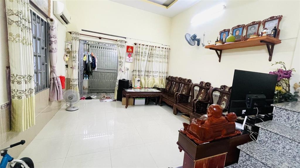 Hẻm nguyễn oanh  ngang 4.2m  2 tầng  sổ vuông không lỗi gì  chủ ngộp nên bán