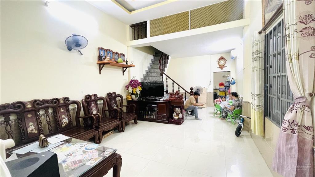 Hẻm nguyễn oanh  ngang 4.2m  2 tầng  sổ vuông không lỗi gì  chủ ngộp nên bán