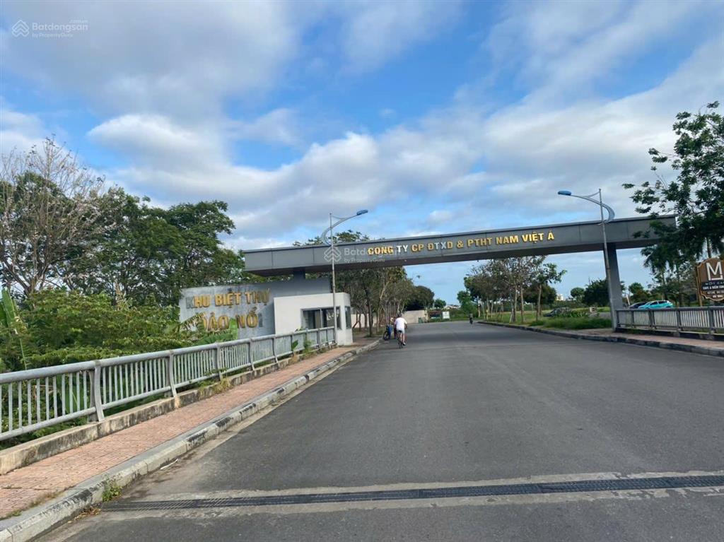Cần bán gấp góc 2mt khu biệt thự đảo nổi 431m2 đối diện công viên + view sông nhỏ.  0793 258 ***