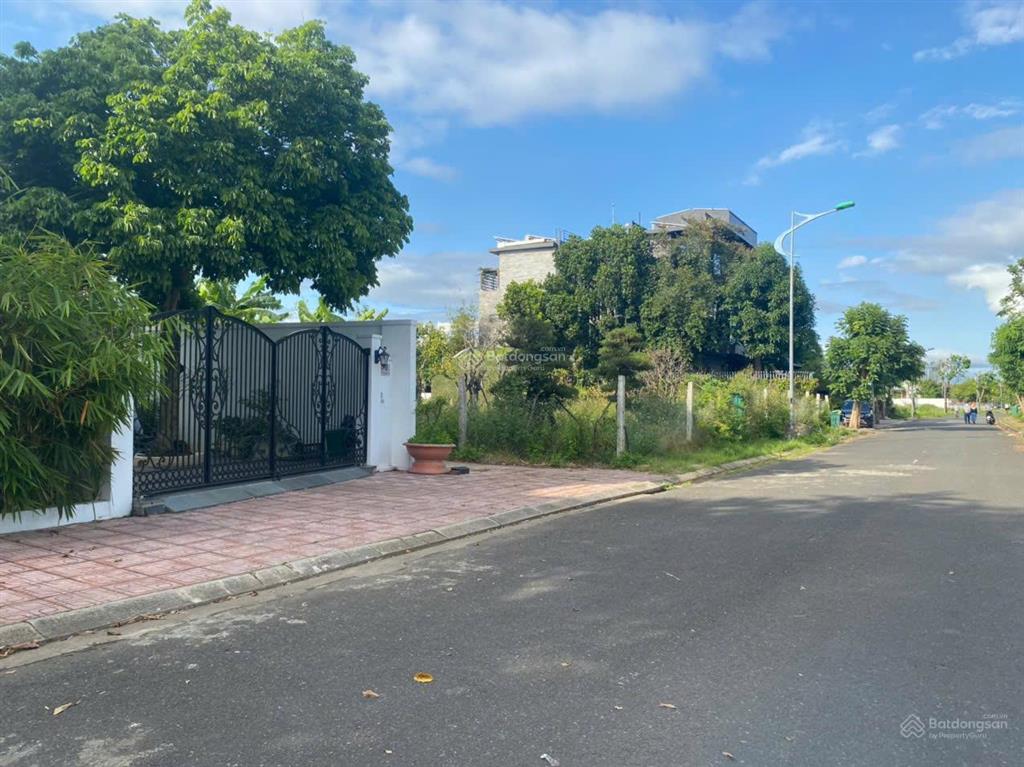 Bán đất biệt thự tại trung tâm thành phố đà nẵng 367m2 ngang 15m gần sông. giá 52tr/m2  0793 258 ***