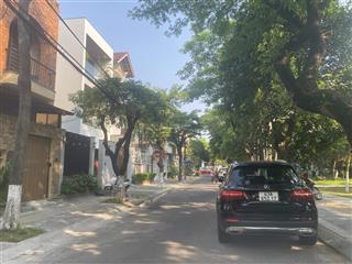 Cần bán nhà 4 tầng đối diện công viên trung tâm đà nẵng. dt đất 90m2 ngang 5m giá 10tỷ tl