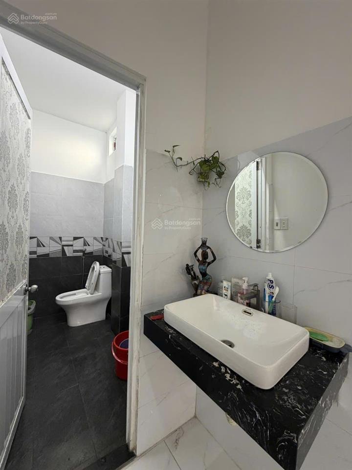 Bán nhà 2 tầng kiệt oto chế lan viên( cách nhà mt 1 căn). 70m2 giá 6,550 tỷ