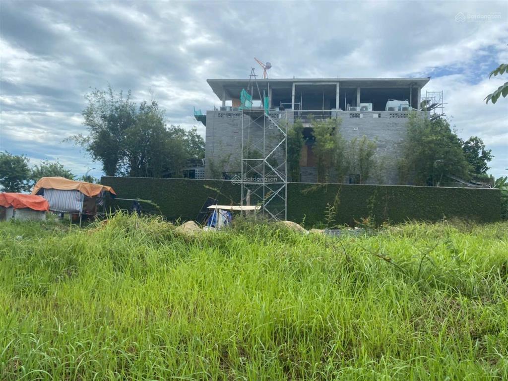 Cần bán lô đất biệt thự đảo nổi ngay trung tâm đà nẵng. 350m ngang 14m giá chỉ 52tr/m2