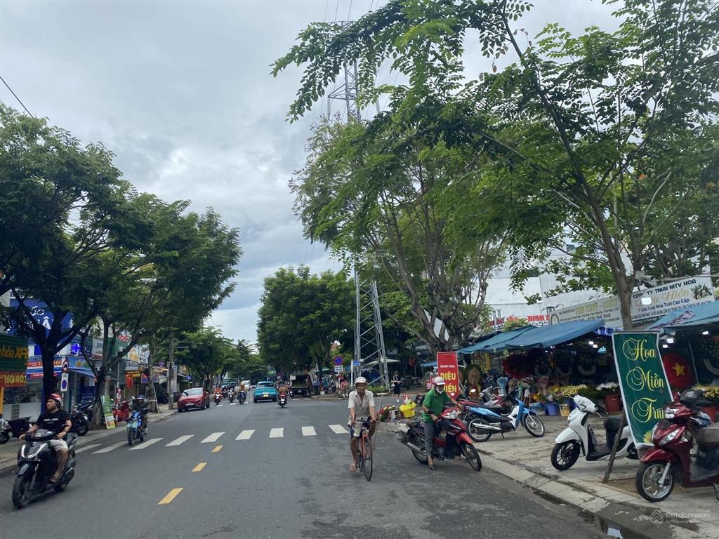 Cần bán 2 lô liền kề đẹp nhất đường núi thành trung tâm đà nẵng. 238m2 ngang 9,5m vị trí vip nhất