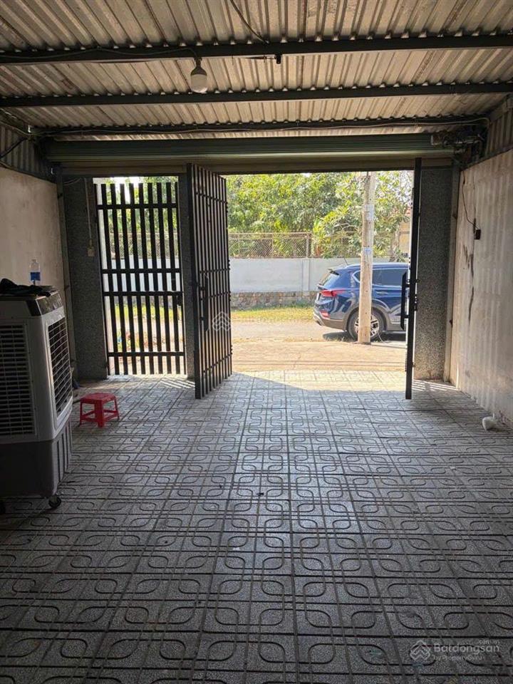 Bán nhà riêng tại quốc lộ 22, 1,939 tỷ, 150m2, chính chủ giá siêu hời