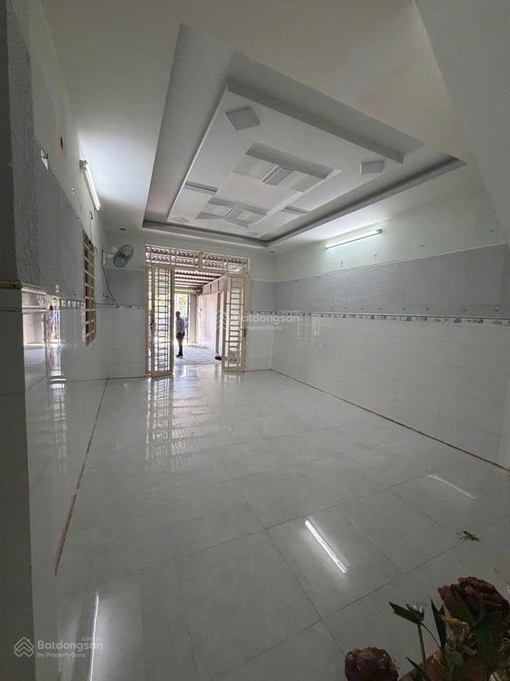 Bán nhà riêng tại quốc lộ 22, 1,939 tỷ, 150m2, chính chủ giá siêu hời