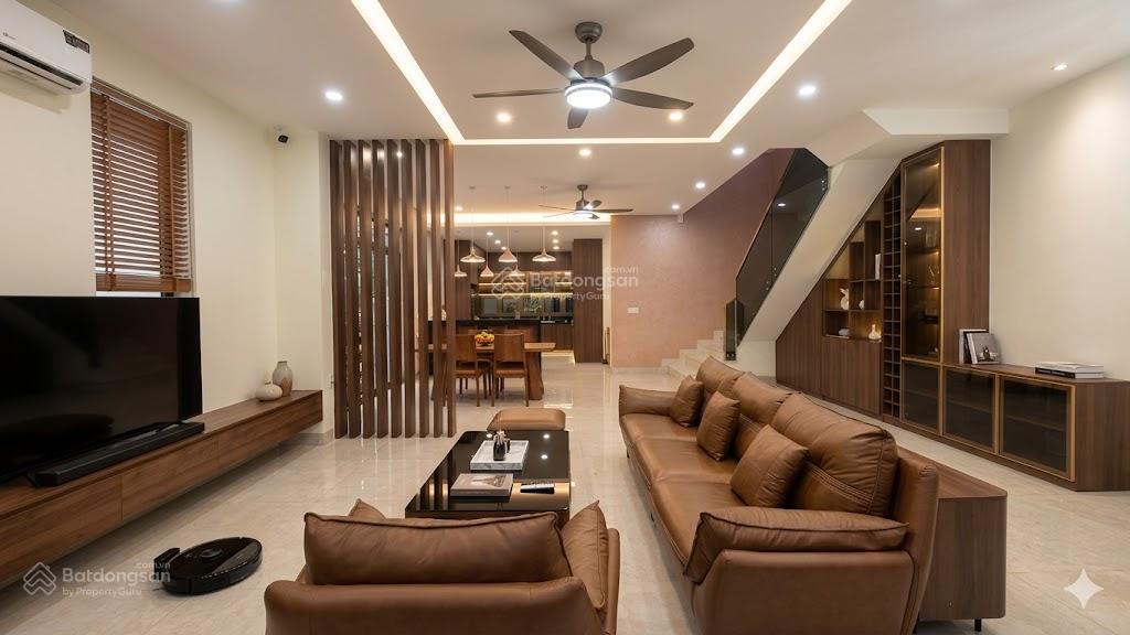 Rẻ nhất  biệt thự đường cao đức lân quận 2  dt 12x25m  3 tầng  hđt 150tr  giá 55 tỷ