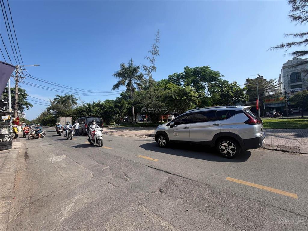 Siêu phẩm nhà mặt tiền kinh doanh thông số đẹp tại tân phú