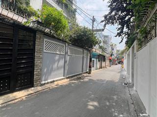 Hẻm oto vf3 khu phan xích long 5 tầng nhà còn mới 4pn sát mặt tiền