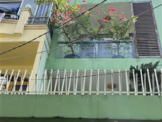 Hẻm oto vf3 cách 3 căn ra nguyễn hồng đào 84m2 4 tầng 3pn master gần mặt tiền