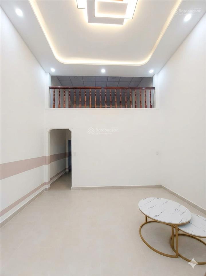 Bán nhà cấp 4 phạm văn bạch 4.3m x 14m có lửng ngay sân golf tân sơn nhất chỉ 85tr/m2