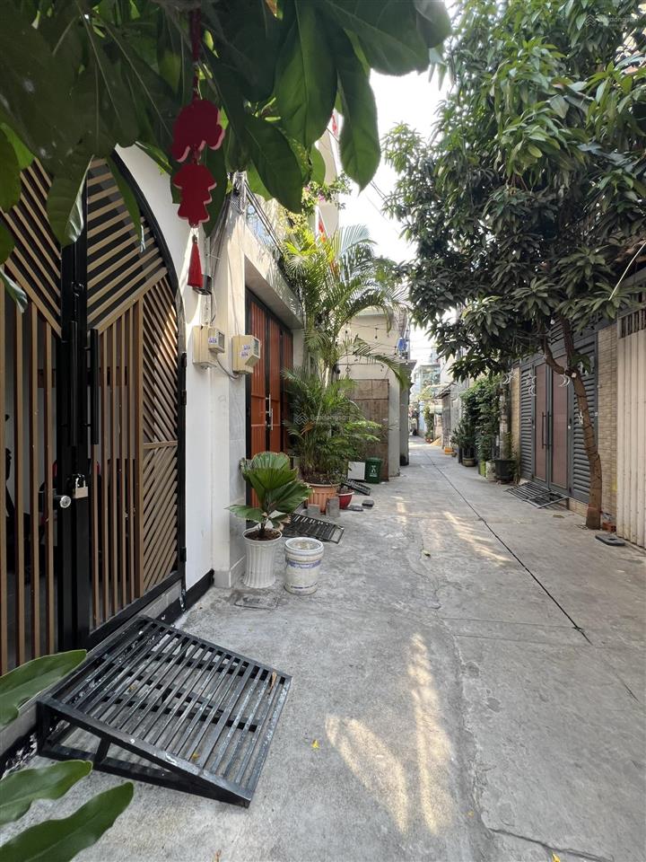 Bán nhà cấp 4 phạm văn bạch 4.3m x 14m có lửng ngay sân golf tân sơn nhất chỉ 85tr/m2