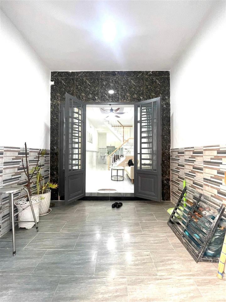 Bán nhà mới 3.2m x 12m nguyễn sỹ sách cách 40m ra mặt tiền 2pn 3wc về ở ngay