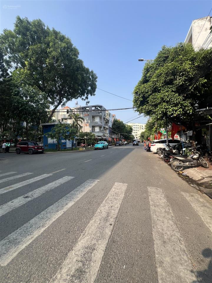 Mặt tiền kinh doanh nguyễn sỹ sách 4 tầng 4pn có sân thượng oto đổ trong nhà