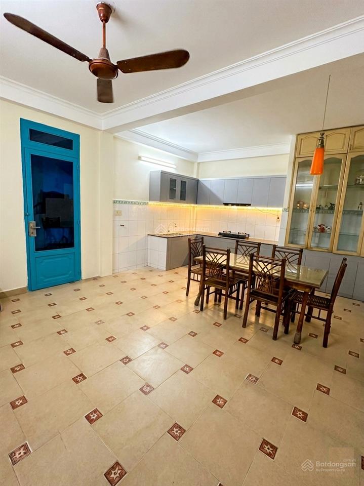 Gấp bán giảm sâu dt 98.6m2 trương công định 3 tầng có sân vườn cách 2 căn ra ô tô