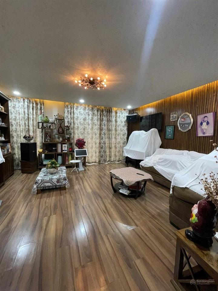 Giảm 2 tỷ căn nhà 5 tầng bán cổ điển 6m x 15m ngay t3 tân sơn nhất gần 320m2 sử dụng