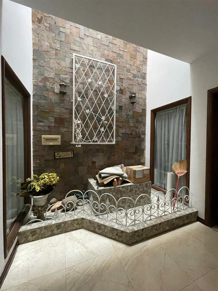 Giảm 2 tỷ căn nhà 5 tầng bán cổ điển 6m x 15m ngay t3 tân sơn nhất gần 320m2 sử dụng