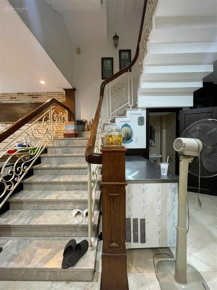 Giảm 2 tỷ căn nhà 5 tầng bán cổ điển 6m x 15m ngay t3 tân sơn nhất gần 320m2 sử dụng