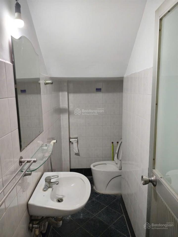 Hxh nguyễn thái bình 4m x 15m 4 tầng ngay vincom cộng hòa cách 1 căn ra mặt tiền