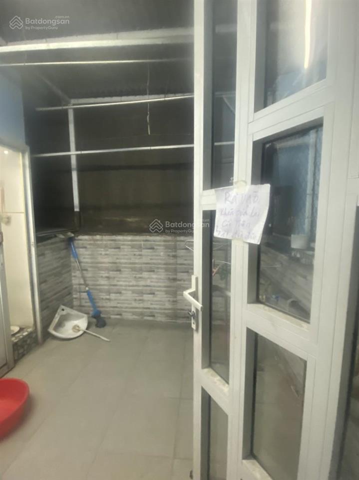 Mặt tiền ở kết hợp kinh doanh 5 tầng kiên cố dtsd 240m2 8 phòng ngủ gần lẻ văn sỹ