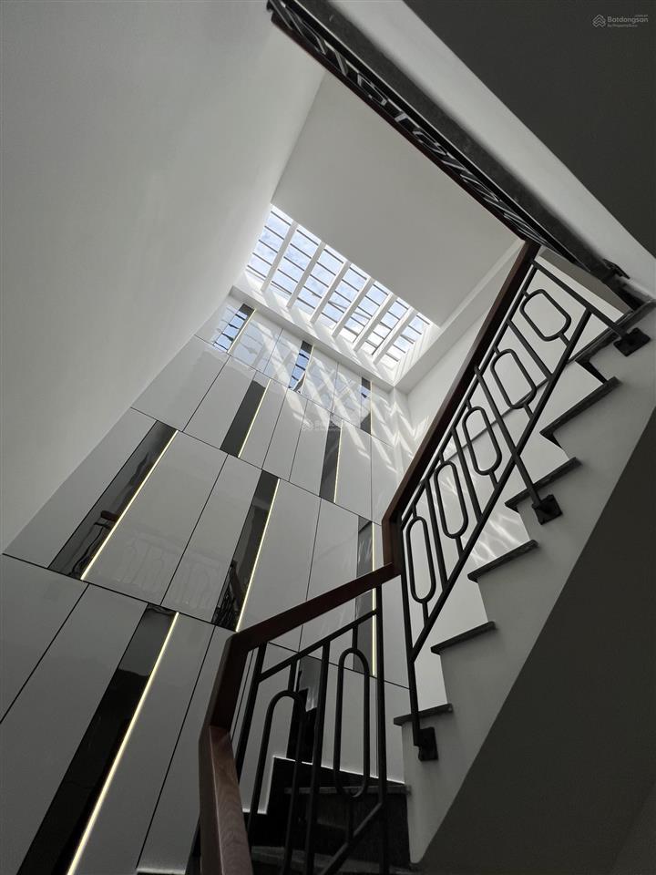 Hẻm ô tô 6m cách 1 căn ra mặt tiền dtsd 232m2 5 tầng đối diện trường mầm non hơn 9 tỷ