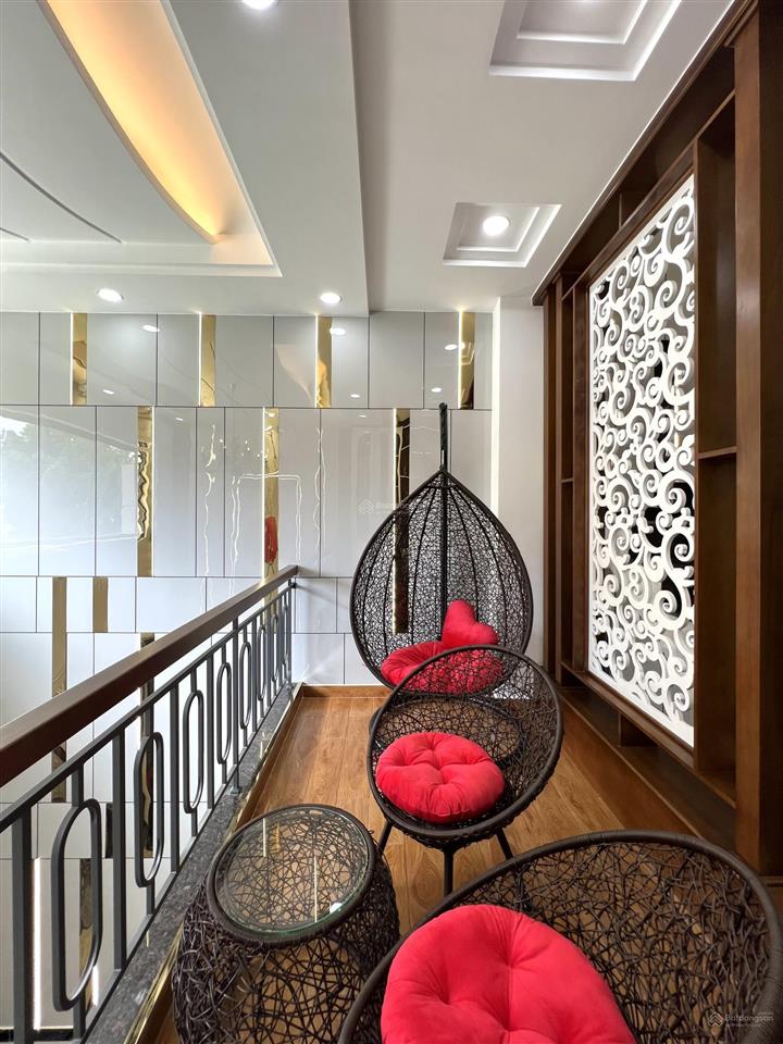 Hẻm ô tô 6m cách 1 căn ra mặt tiền dtsd 232m2 5 tầng đối diện trường mầm non hơn 9 tỷ