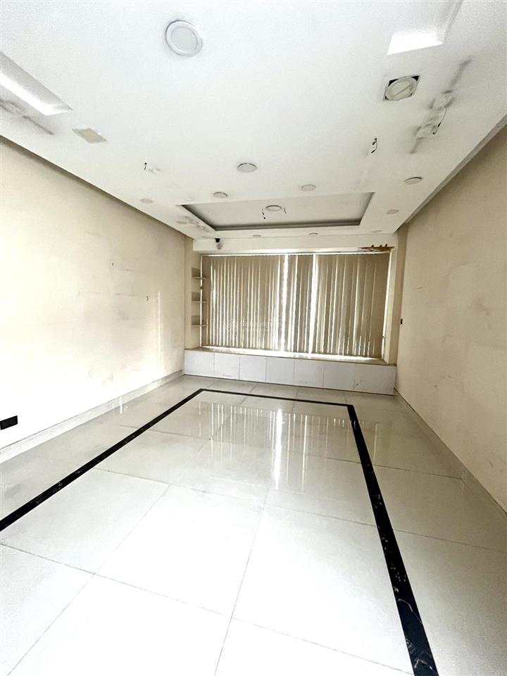Nổi bật p4 tân bình, nhà 5 tầng sau lưng căn mặt tiền, hẻm ô tô 5m có ô chờ thang máy