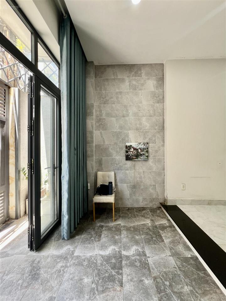 Khu bàu cát 4m x 16m đúc 4 tầng ô tô ngủ trong nhà sổ đẹp hoàn công đủ chính chủ ở lâu năm
