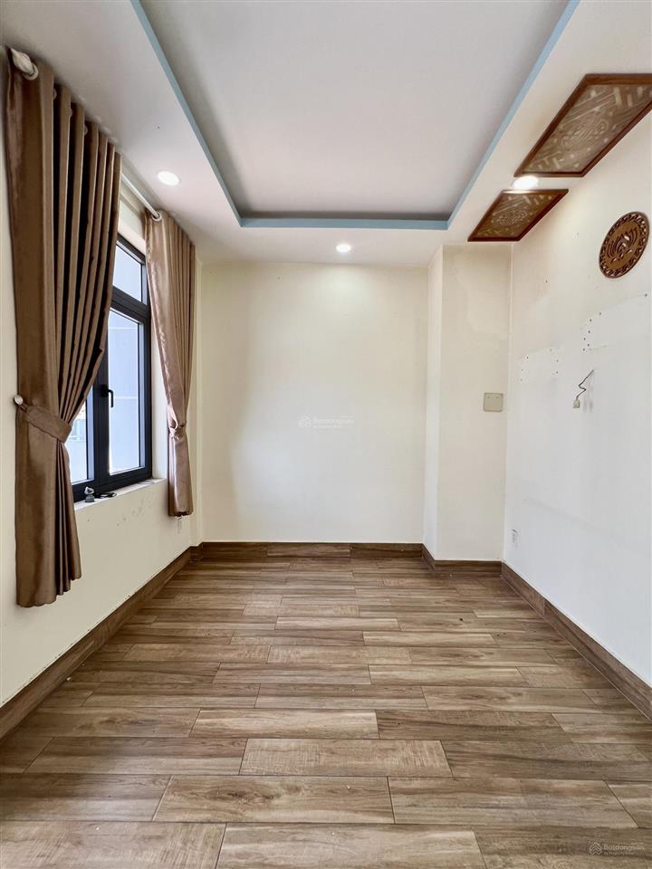 Khu bàu cát 4m x 16m đúc 4 tầng ô tô ngủ trong nhà sổ đẹp hoàn công đủ chính chủ ở lâu năm