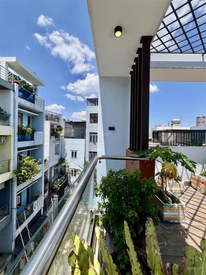 Khu bàu cát 4m x 16m đúc 4 tầng ô tô ngủ trong nhà sổ đẹp hoàn công đủ chính chủ ở lâu năm