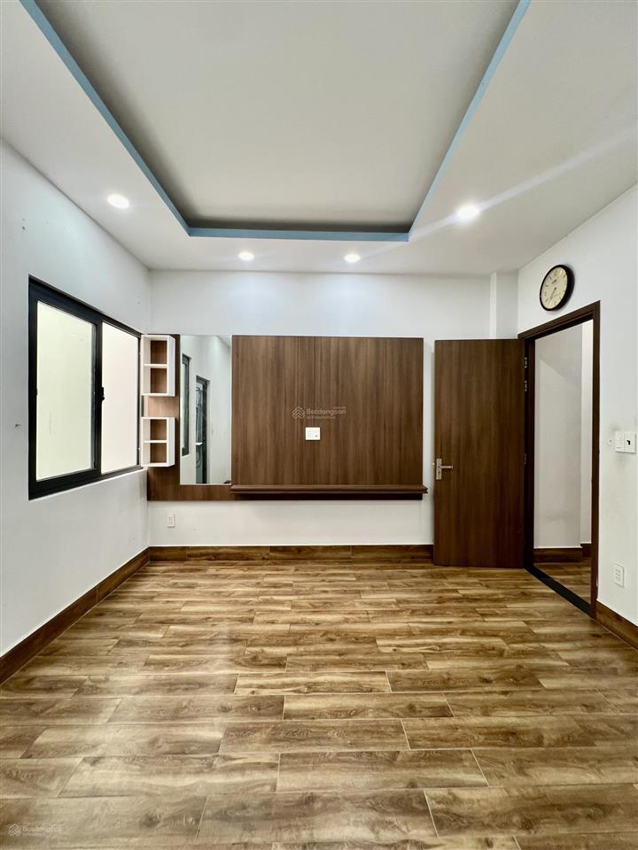 Khu bàu cát 4m x 16m đúc 4 tầng ô tô ngủ trong nhà sổ đẹp hoàn công đủ chính chủ ở lâu năm