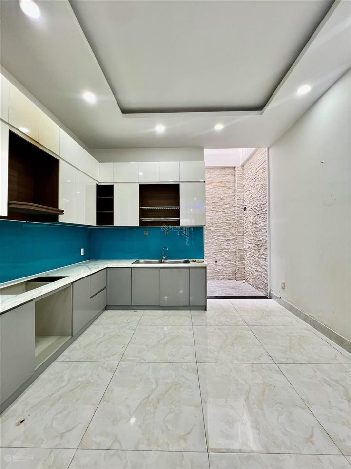 Khu bàu cát 4m x 16m đúc 4 tầng ô tô ngủ trong nhà sổ đẹp hoàn công đủ chính chủ ở lâu năm