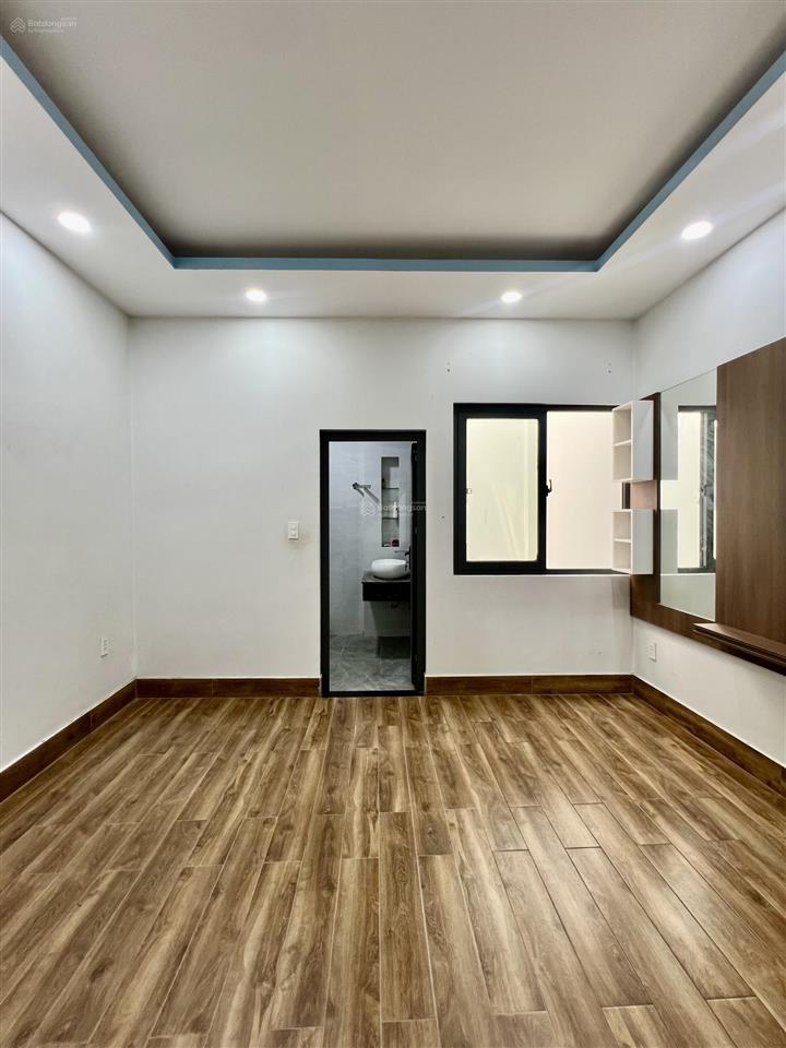 Khu bàu cát 4m x 16m đúc 4 tầng ô tô ngủ trong nhà sổ đẹp hoàn công đủ chính chủ ở lâu năm