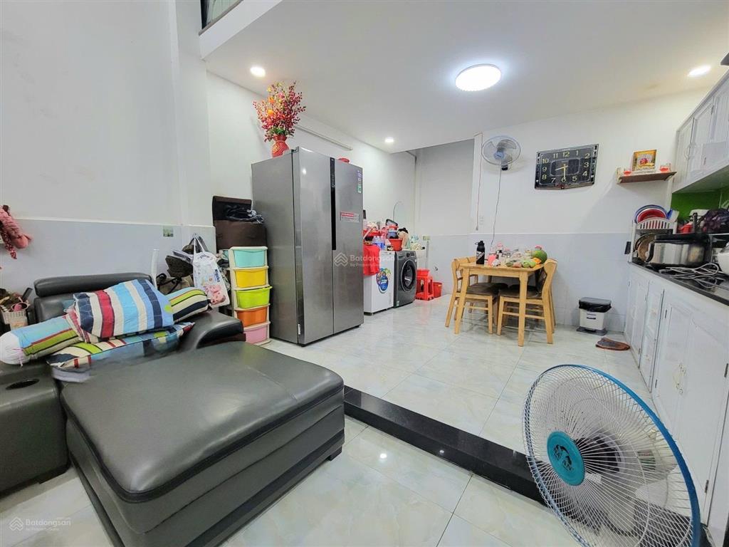 Hẻm ô tô nguyễn phúc chu 4m x 12.5m, gần trường chinh, cách 20m ra mặt tiền, chỉ 5,4 tỷ