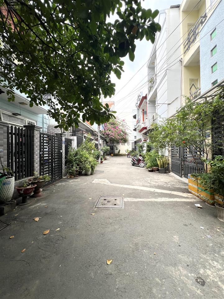 Hẻm xe hơi 8m đường 51 thông phạm văn chiêu 5m x 12m đúc 3 tầng khu dân trí, chủ đang ở cần bán gấp