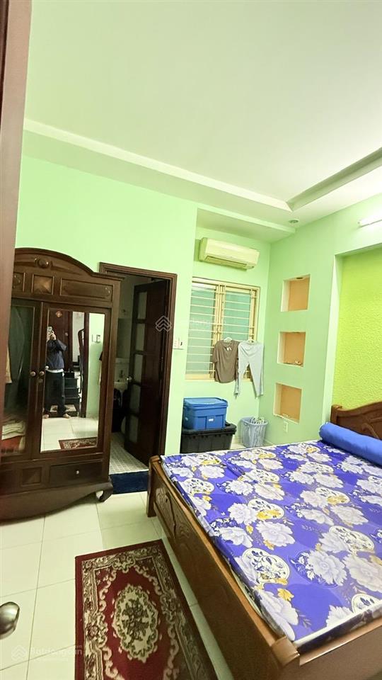 Sát vách emart phan huy ích 4m x 16m 4 tầng đúc 4 phòng ngủ 3 căn ra mặt tiền ô tô đổ cửa