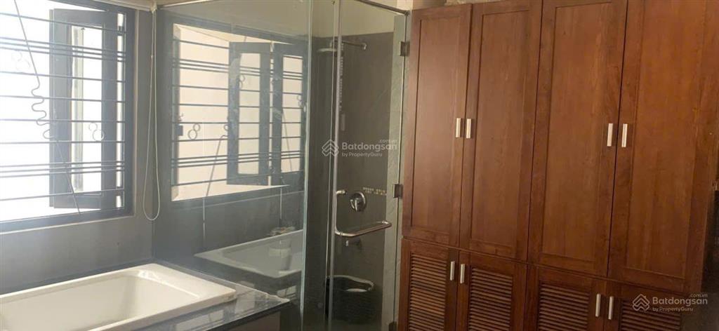 Bán nhà phố hiện đại 4 pn, 4 wc dọn vào ở ngay, gần đầm sen, nhà thi đấu phú