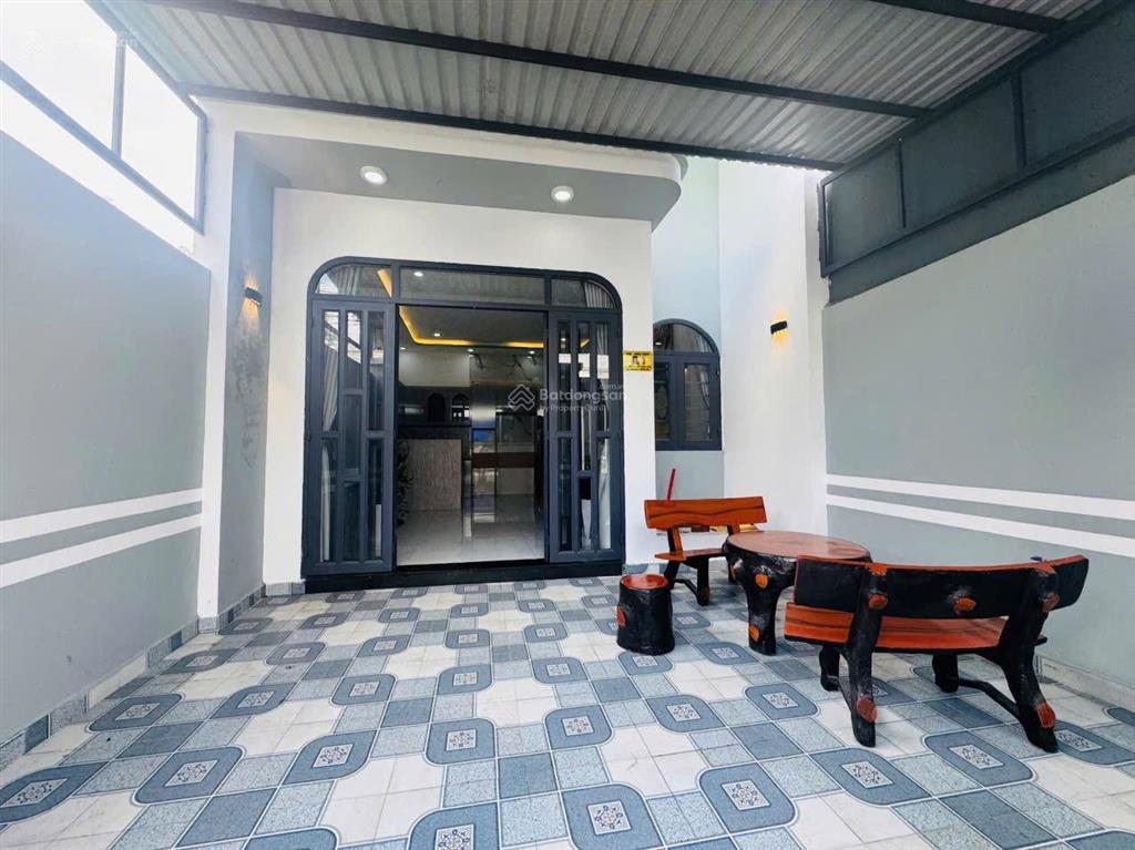 Bán nhà riêng tại cầu lớn hóc môn, 1,55 tỷ, 110m² view đẹp, giá ưu đãi