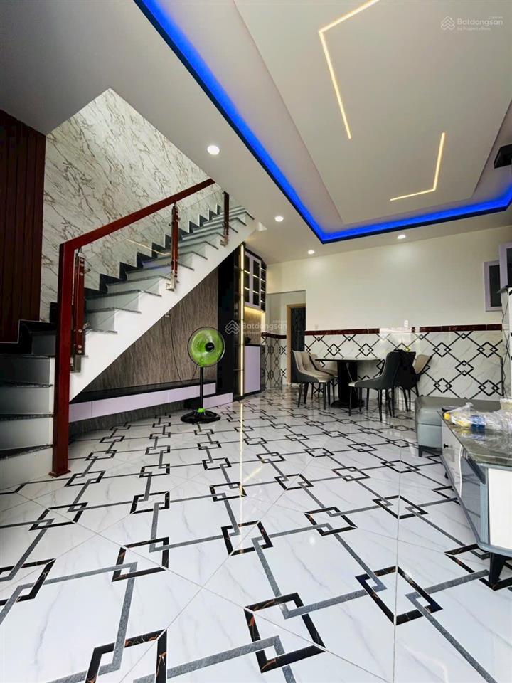 Bán nhà riêng gần cầu lớn, phan văn hớn, 2,1 tỷ, 82m2, 3pn, 3wc, 2 tầng, bao đẹp