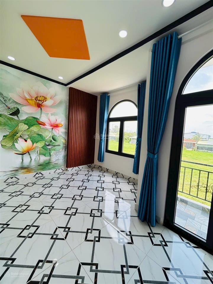 Bán nhà riêng gần cầu lớn, phan văn hớn, 2,1 tỷ, 82m2, 3pn, 3wc, 2 tầng, bao đẹp