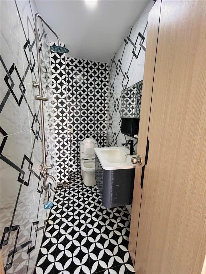 Bán nhà riêng gần cầu lớn, phan văn hớn, 2,1 tỷ, 82m2, 3pn, 3wc, 2 tầng, bao đẹp