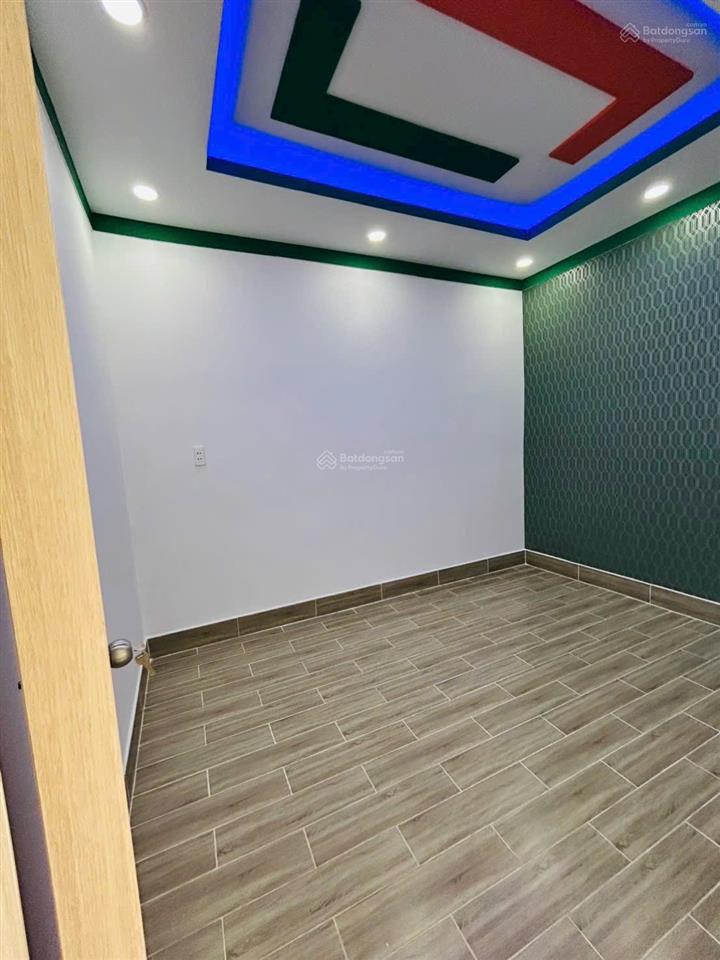 Bán nhà riêng gần cầu lớn, phan văn hớn, 2,1 tỷ, 82m2, 3pn, 3wc, 2 tầng, bao đẹp