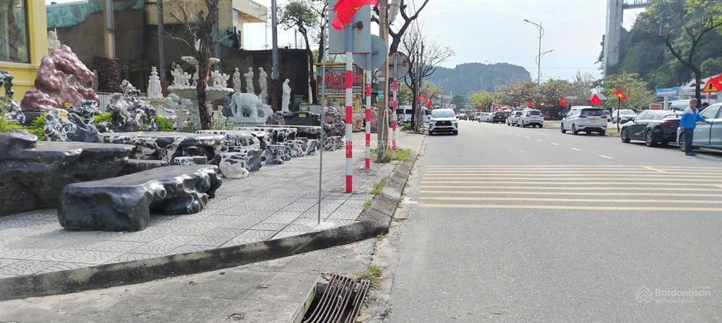Siêu phẩm 2429 m2 đất 3 mặt tiền, lô đất hiếm, view biển siêu đẹp ngũ hành sơn