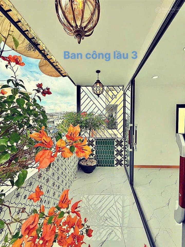 Bán nhà 4 tầng, mặt tiền đường lớn phan văn trị, vừa ở, cho thuê, kinh doanh, giá cực tốt