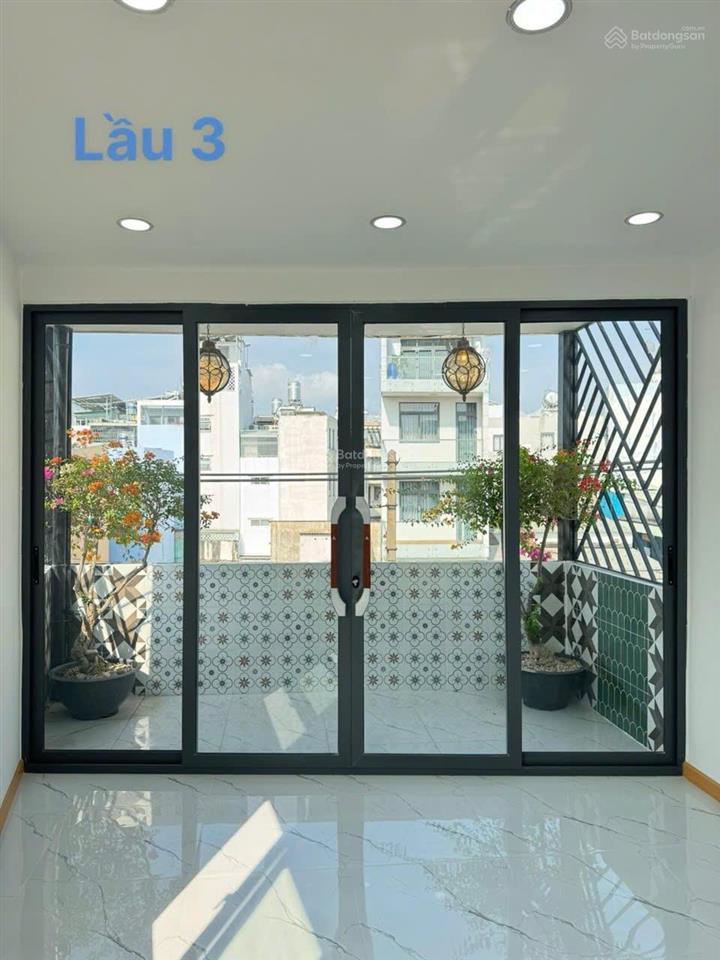 Bán nhà 4 tầng, mặt tiền đường lớn phan văn trị, vừa ở, cho thuê, kinh doanh, giá cực tốt