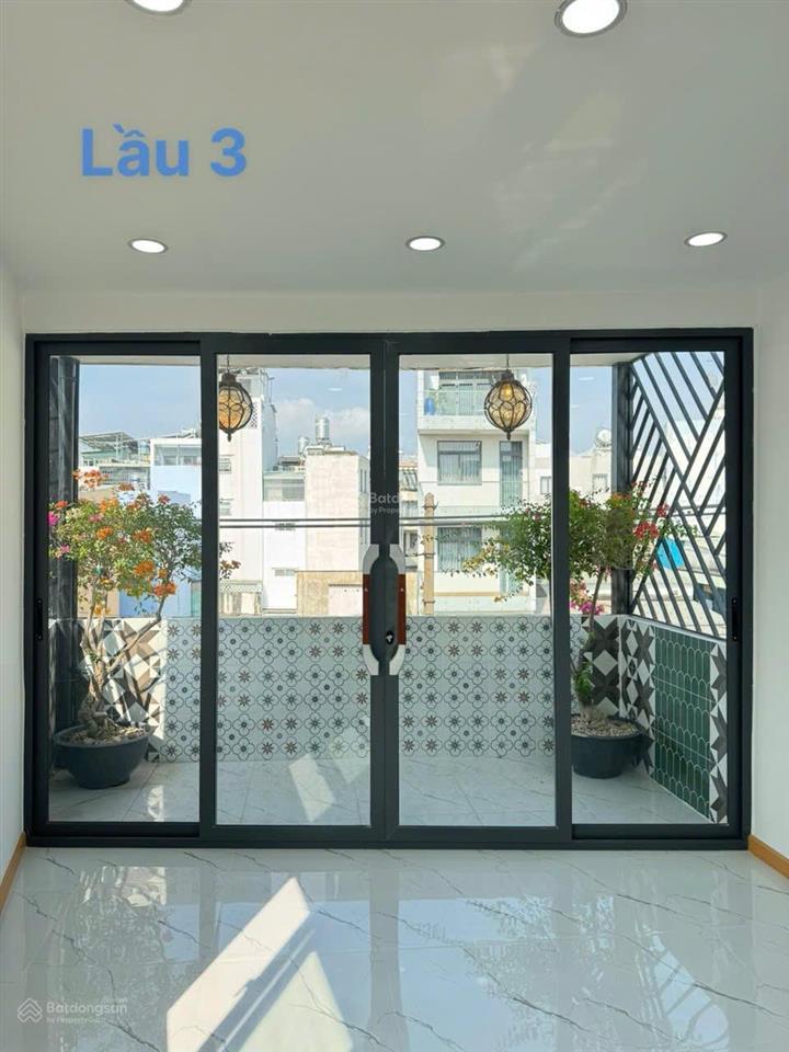 Bán nhà mặt tiền đường lớn, rất phù hợp kinh doanh mọi ngành, giá trị cực lớn, trị giá cực dễ chịu
