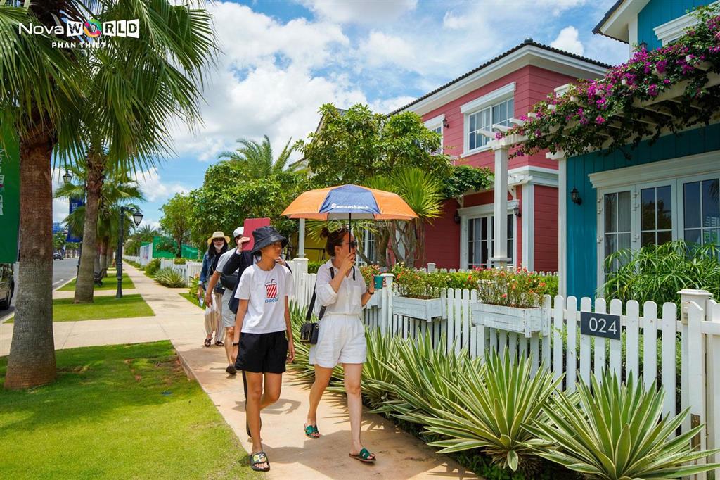 Bán shophouse novaworld phan thiết, 5,8 tỷ 8x20m, giá cực tốt, chính chủ