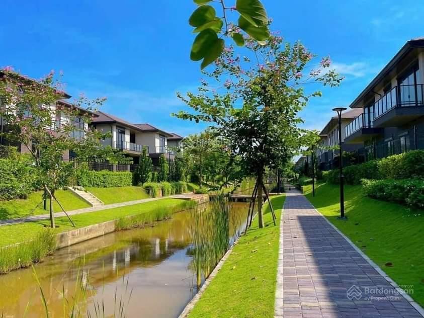Bán nhà phố vườn ven sông vàm cỏ đông, trục đường 16m hướng nam, giá 5,2 tỷ, 0909 425 ***